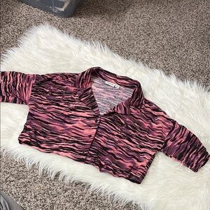 NWOT Noisy May Multi Color Boxy Oversized Blouse Cropped Size XS